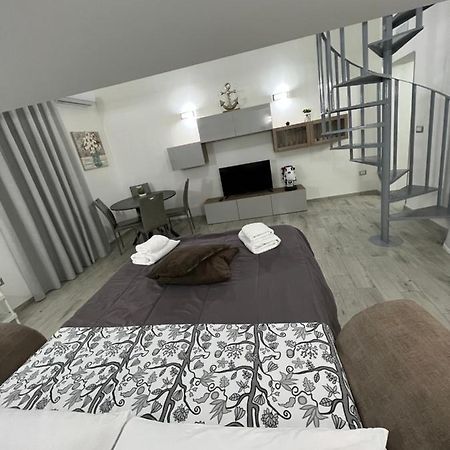 Napoli Centro-La Casa Di Lucio Bed & Breakfast Dış mekan fotoğraf