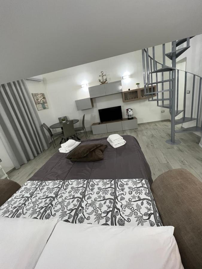 Napoli Centro-La Casa Di Lucio Bed & Breakfast Dış mekan fotoğraf